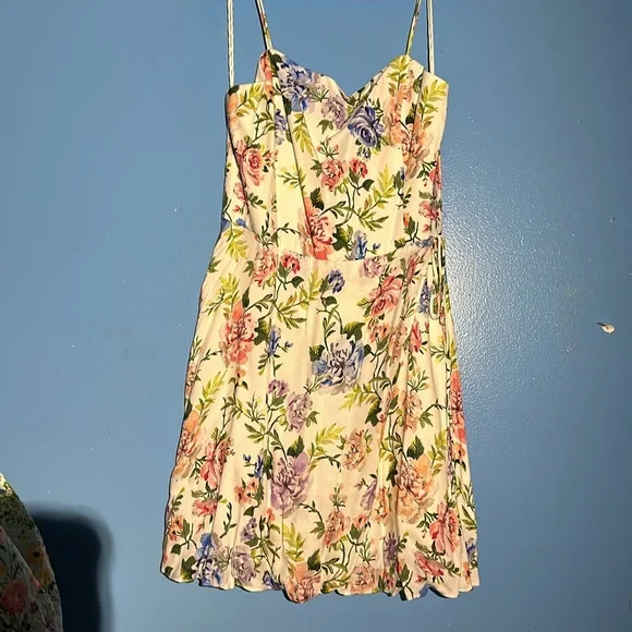 Alice + Olivia Dress . Price as marked. - Picture 7 of 8